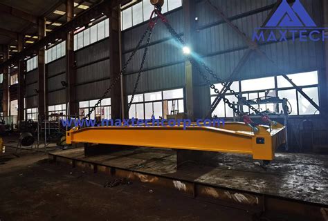 Semi Automatic Container Spreader Lifting Frame For Port Crane