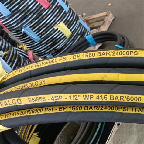 Hydraulic High Pressure Rubber Hose R R Wire Braid Construction