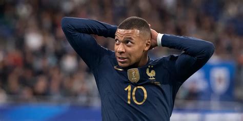 Mbappé fica de fora de treino da França e motivo é revelado