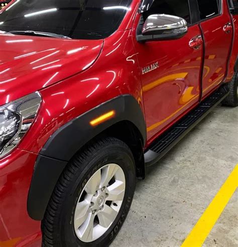 Cantoneras Para Hilux Con Led Mbar En Venta En