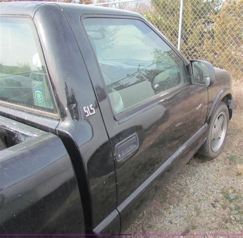 2000 Gmc Sonoma S10 Pickup Truck In Douglass Ks Item B7052 Sold