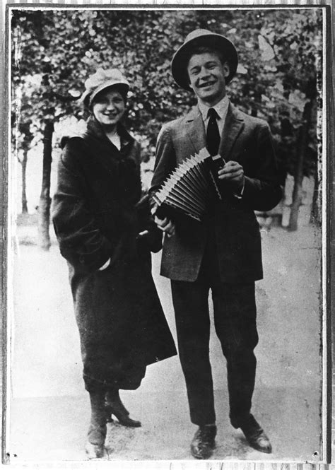 Сергей Есенин в редких фотографиях | Пикабу