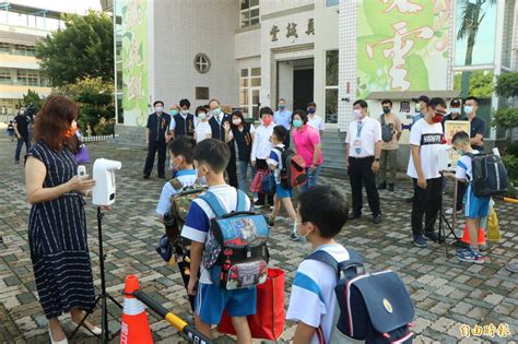 盧秀燕視察校園防疫 關心「班班有冷氣」 生活 自由時報電子報