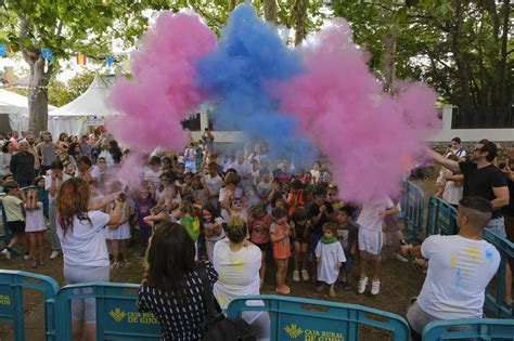 Explosión De Color En Somió Así Fue La Holi Party En Las Fiestas Del