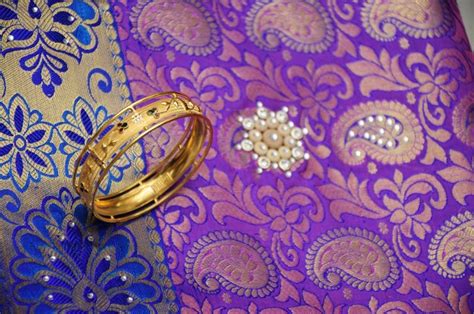 Premium Photo Gold Bangle