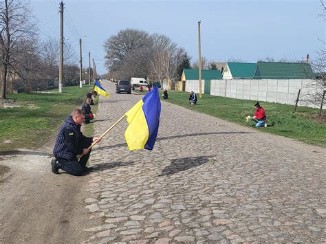 "Ще один прапор замайорів на кладовищі": на війні загинув доброволець ...