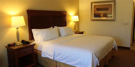 Affordable Hotel in Center, TX | Holiday Inn Express & Suites Center