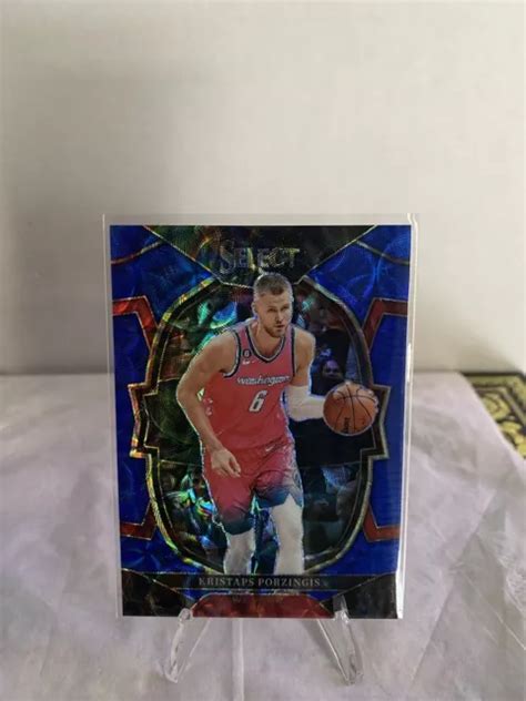 Panini Select Concourse Port E Bleue Prizm Kristaps