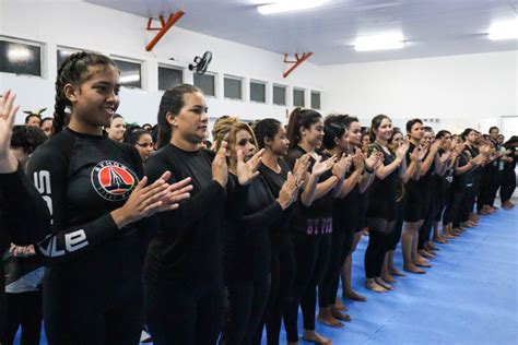 Curso Gratuito De Defesa Pessoal Feminina Tem 120 Mulheres Inscritas