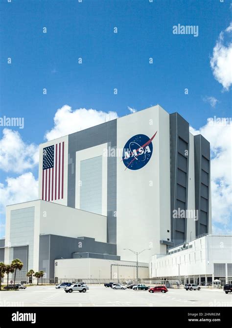 The Vehicle Assembly Building At Nasa Kennedy Space Stock Photo Alamy