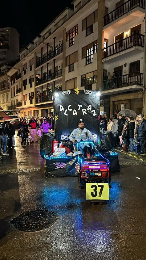 En Im Genes As Fue El Multitudinario Desfile De Carnaval En Luarca