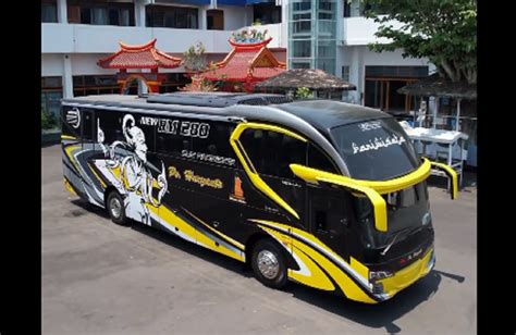 Mulus Bodi Baru Bus PO Haryanto Pakai Skylander R22 Terlihat Gagah