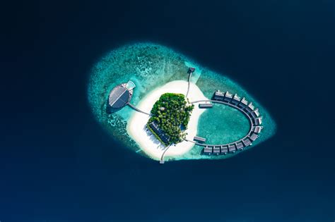 Kudadoo Maldives Private Island LUX Tennis