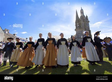 Parc De Cercle Hi Res Stock Photography And Images Alamy