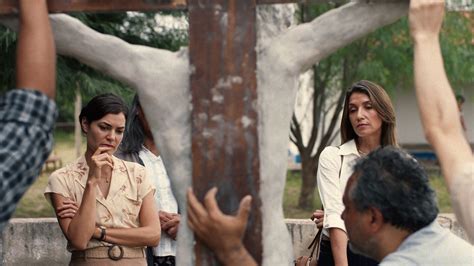 Despertar Sexual Gay Curas Y Seres Mitol Gicos En Un Film Ovni Santiague O Infobae