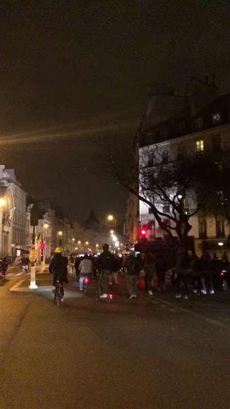 AlertesInfos on Twitter EN DIRECT Un cortège de manifestants se