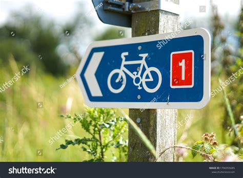 13,302 Cycle Route Directions Images, Stock Photos & Vectors | Shutterstock