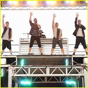 Big Time Rush Perform Free Concert For Newton Families Big Time Rush