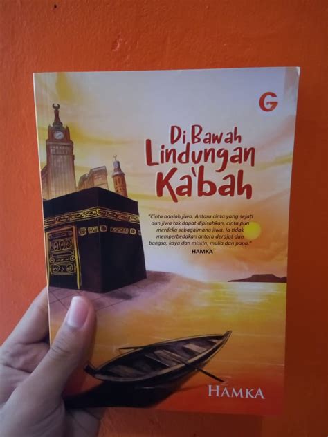 KEPINGAN ARYA REVIEW BUKU DI BAWAH LINDUNGAN KABAH HAMKA