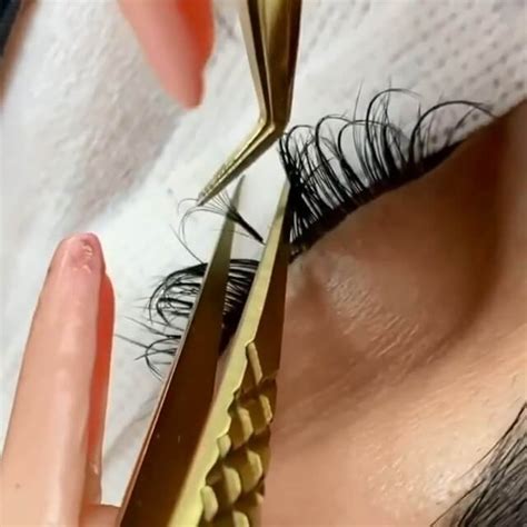 How Long Do Eyelash Extensions Last Focus Lashes