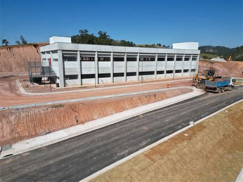 Obras do Centro Tecnológico Itahyê em Santana de Parnaíba se encontram