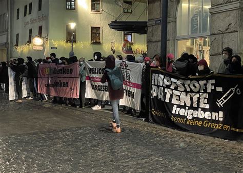 Jenaer Nachrichten Spazierg Nger Mit Gegenprotest In Jena Unterwegs