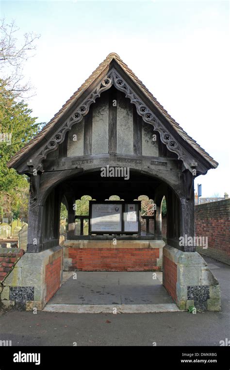 St Dunstan's Church gate, Cheam in London borough of Sutton, England, UK Stock Photo - Alamy