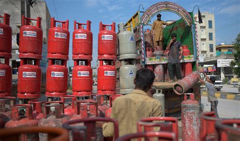 Pakistan Confirms Two Lng Cargos For December Eight Hour Gas Supply