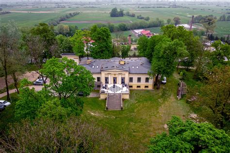 Zdjęcia Pałacu Pałac w Małkowie