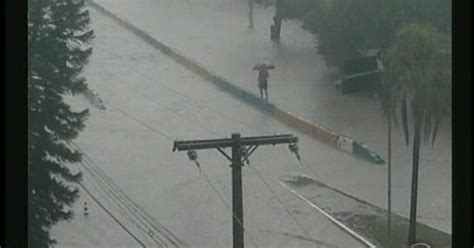 G1 Chuva causa alagamentos e transtornos em Porto Alegre notícias