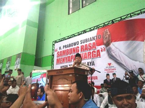 Puluhan Ribu Masyarakat Tasik Sambut Kedatangan Prabowo Subianto