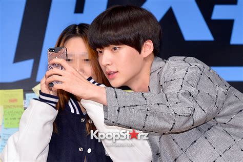 Film Fashion King S Ahn Jae Hyeon Meets With His Fans In Duksung Women