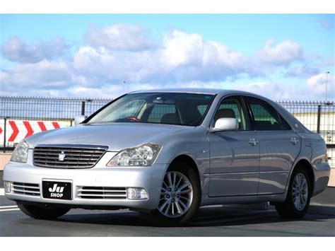 Toyota Crown Royal Saloon Silver Km Details