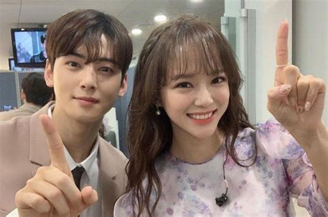 Kim Se Jeong Pamer Kejutan Dari Cha Eun Woo Di Lokasi Syuting Uncanny