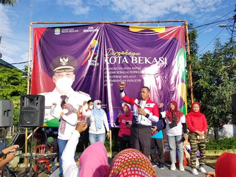 Hut Kota Bekasi Ke 25 Tahun Kecamatan Jatiasih Gelar Acara Senam Masal