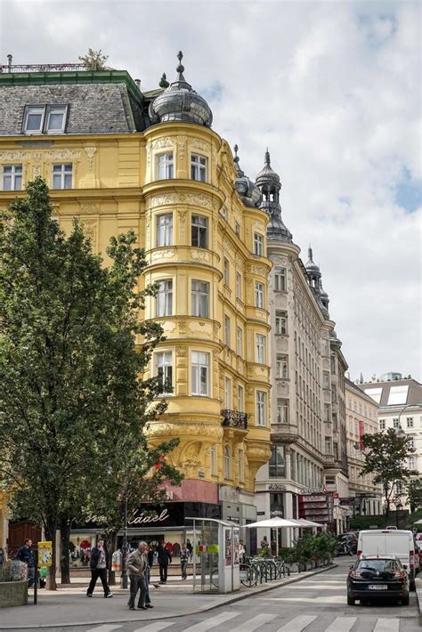 Vienna, Austria, 2014. Ornate buildings in Vienna 11546376 Stock Photo ...