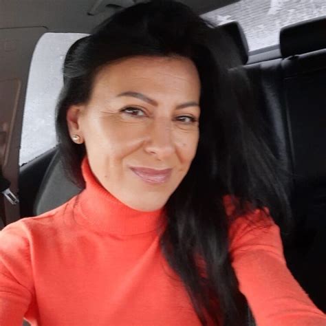 9 Hot Sexy Irena Pencheva Bikini Pics