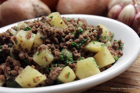 Carne Moída Com Batatas