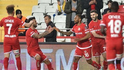 Antalyaspor Gaziantep FK yı tek golle geçti Kırmızı kart kararı