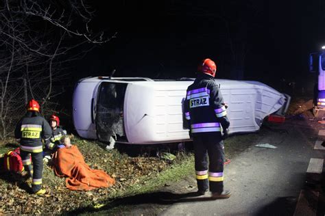 Wypadek na Strykowskiej w Łodzi Zderzenie busa i betoniarki ZDJĘCIA