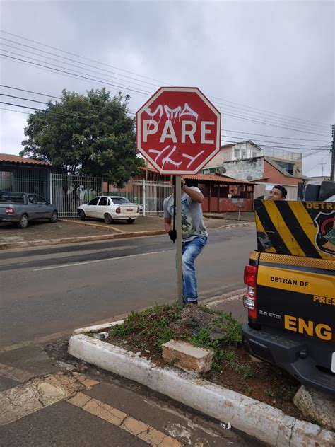 Detran Revitaliza Sinaliza O De Tr Nsito Do Df Departamento De Tr Nsito