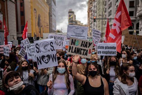 La Lucha Sigue Los J Venes Retoman Las Protestas Contra La Crisis