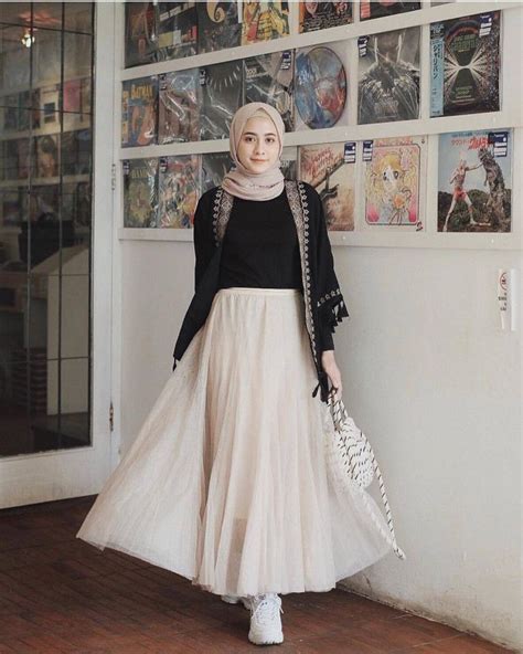 OOTD Hijab Rok Yang Nggak Ribet Dan Kekinian Bagi Fashion Hijab