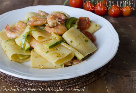 Paccheri Con Gamberi Zucchine E Pomodorini Ricetta Pasta Al Pesce Veloce