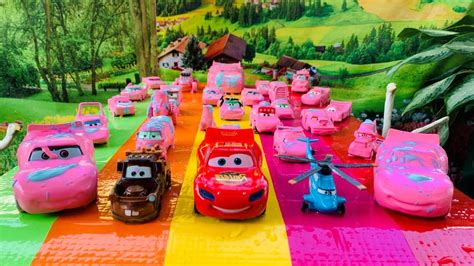 Membersihkan Mobil Mobilan Lightning Mcqueen Disney Pixar Cars Tayo