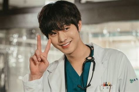 Ahn Hyo Seop Ahn Hyo Seop Dr Romantic Romantic Doctor