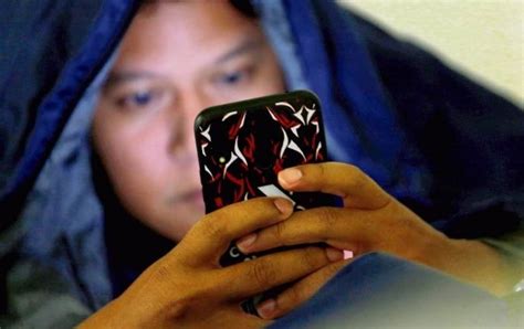 Periksa Telefon Pasangan Jejas Hubungan Jangan Buat Jika Tak Sedia