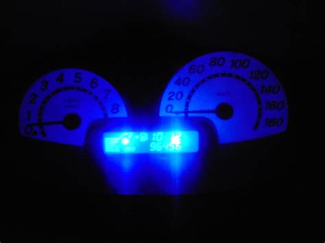 Эти гребаные синие диоды! — Toyota Vitz (10), 1,3 л, 2002 года ...