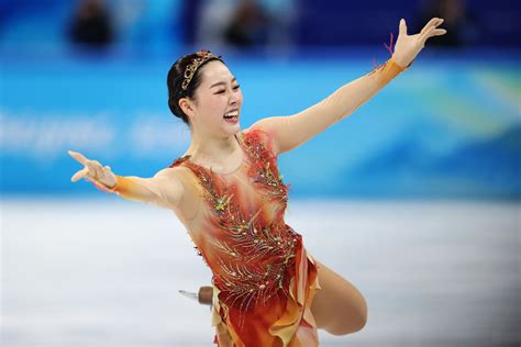 北京五輪女子フィギュアスケート、坂本選手が銅メダルを獲得 話題の画像プラス