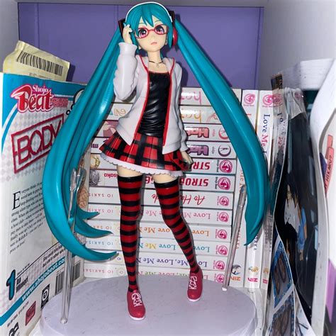 Hatsune Miku Sega Figure Super Cute But I Have no... - Depop